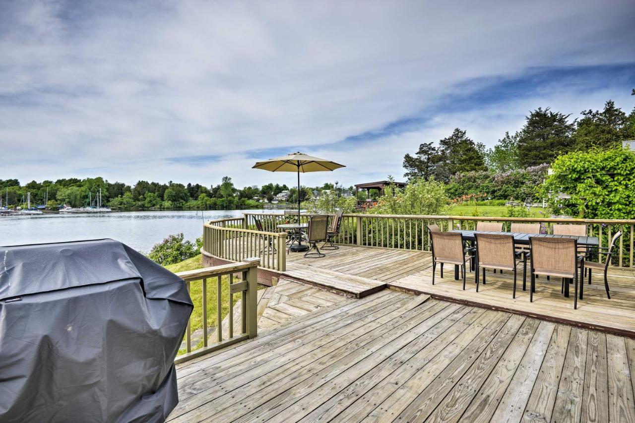 Family Cottage On Chaumont Bay, Walk To Downtown Exteriör bild